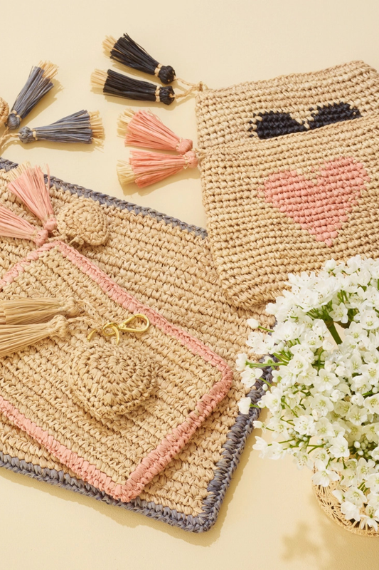 Large Heart Raffia Zip