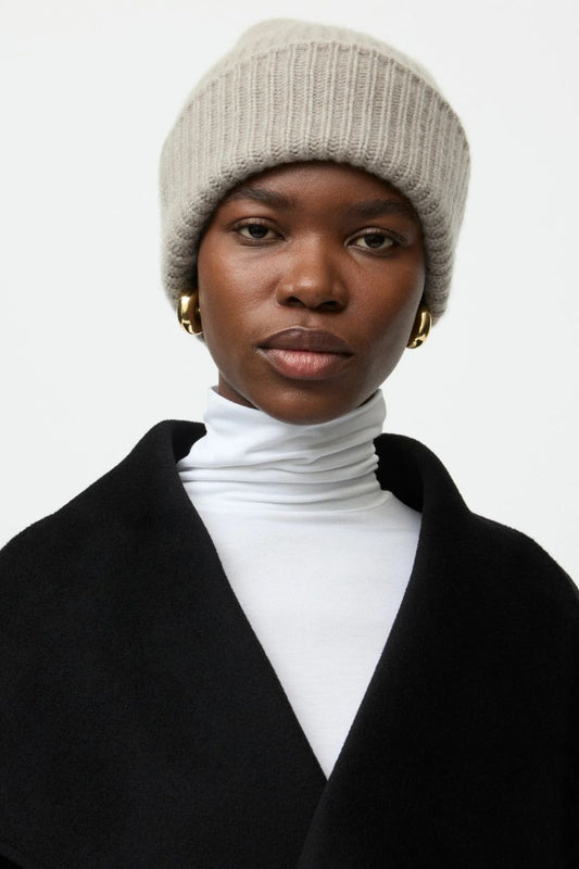 Ribbed Beanie in Greige