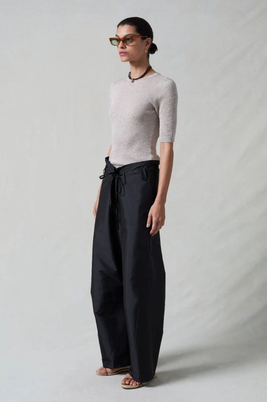 Techno Taffeta Barrel Pant in Black