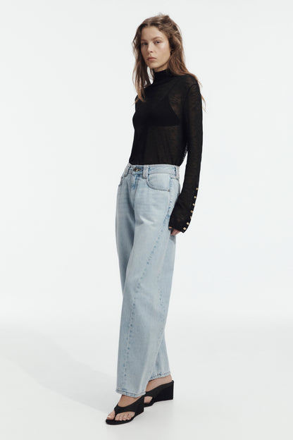 Stevie Barrel Ankle Jean in Light Wash