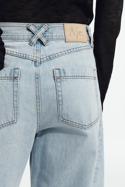 Stevie Barrel Ankle Jean in Light Wash