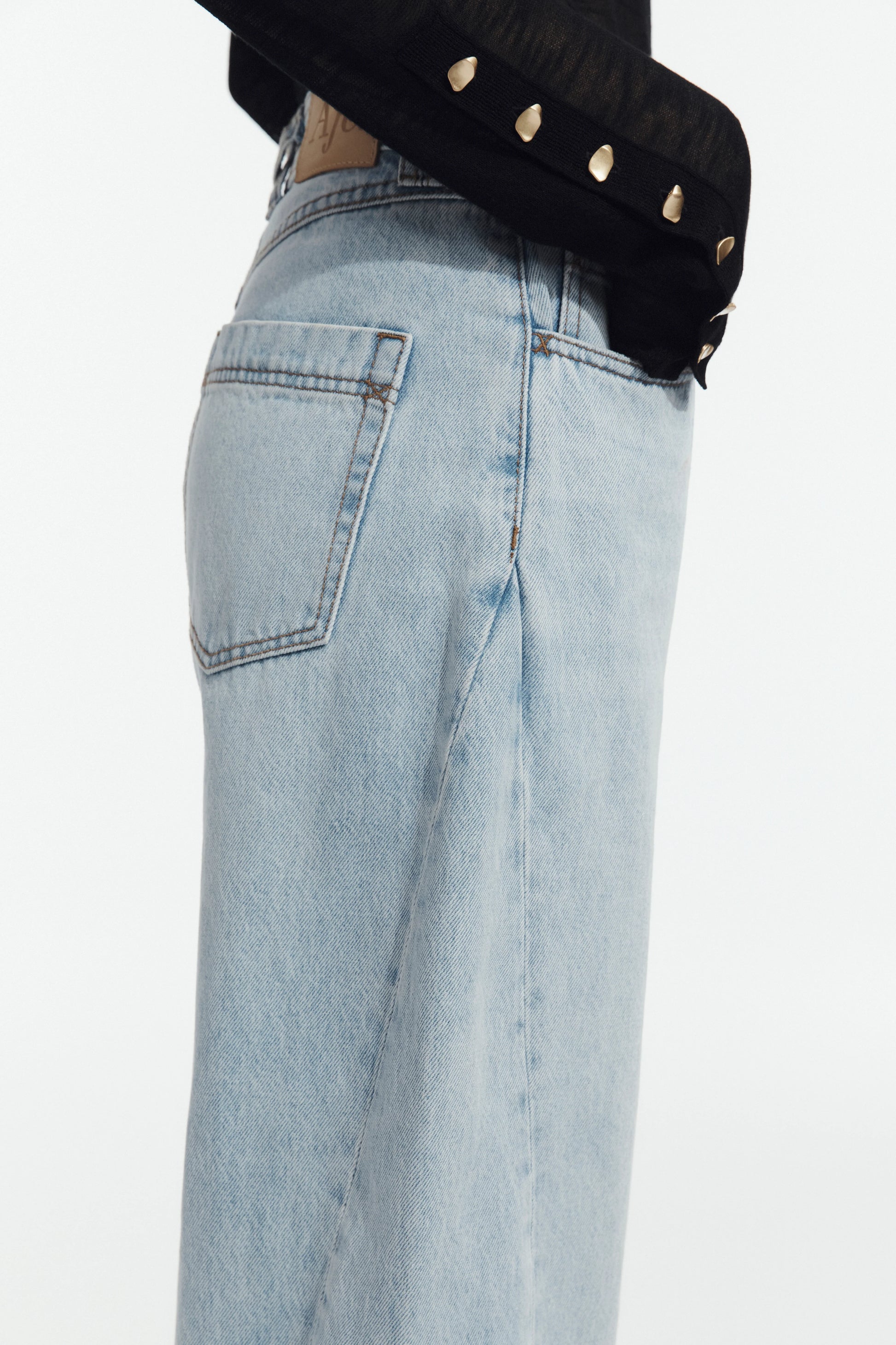 Stevie Barrel Ankle Jean in Light Wash
