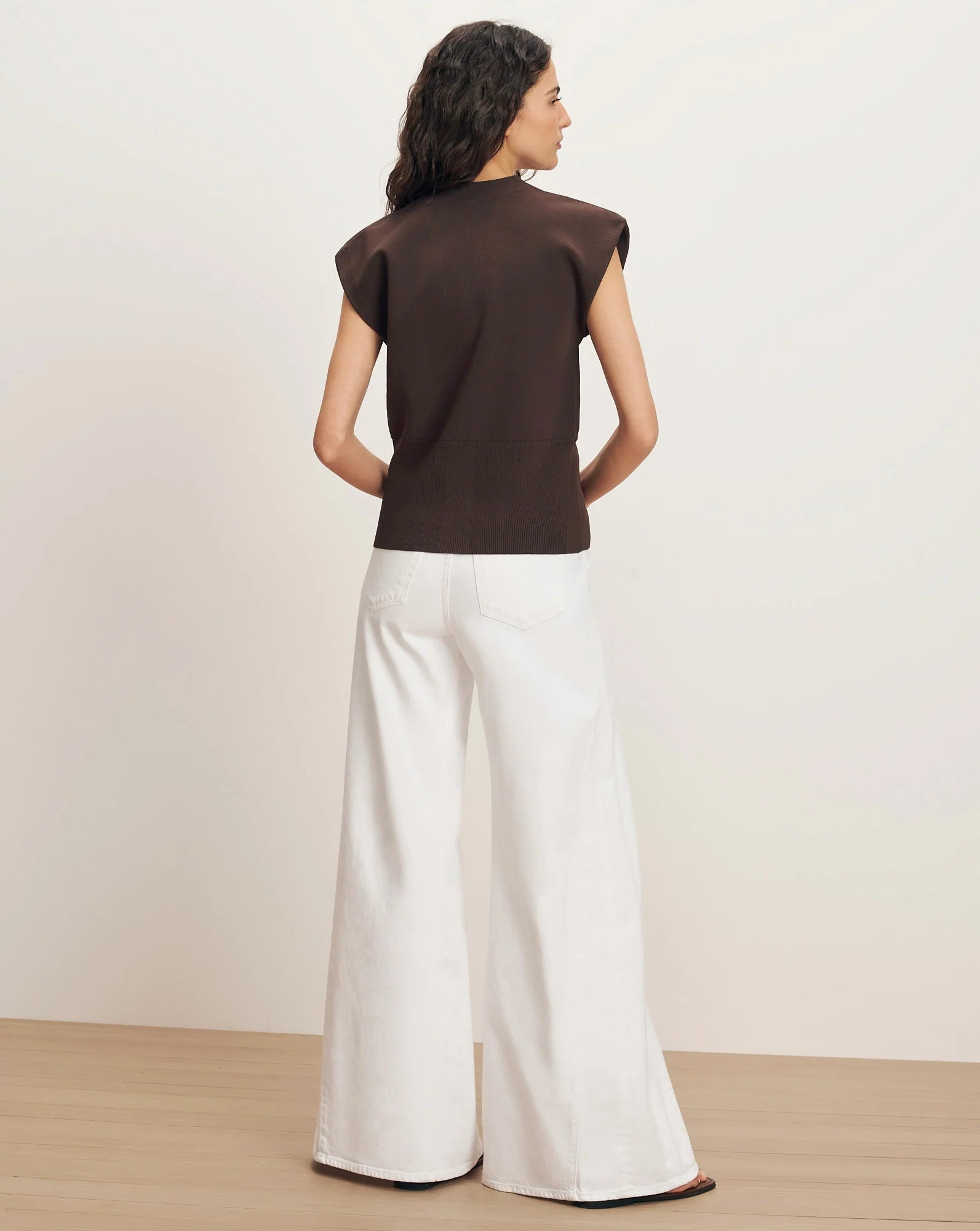 Isador Knit Vest in Dark Mocha