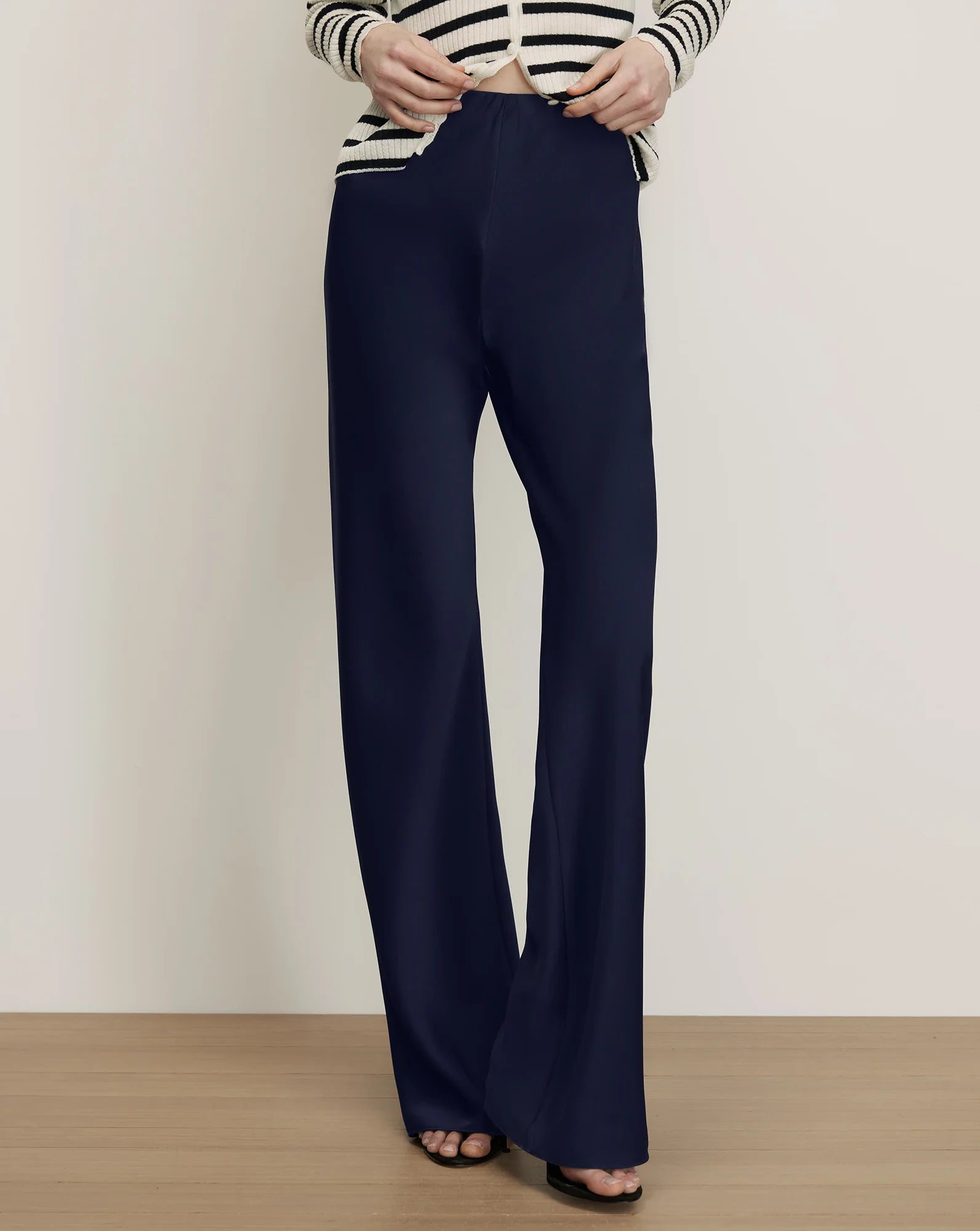 Braddock Wide-Leg Pant in Navy