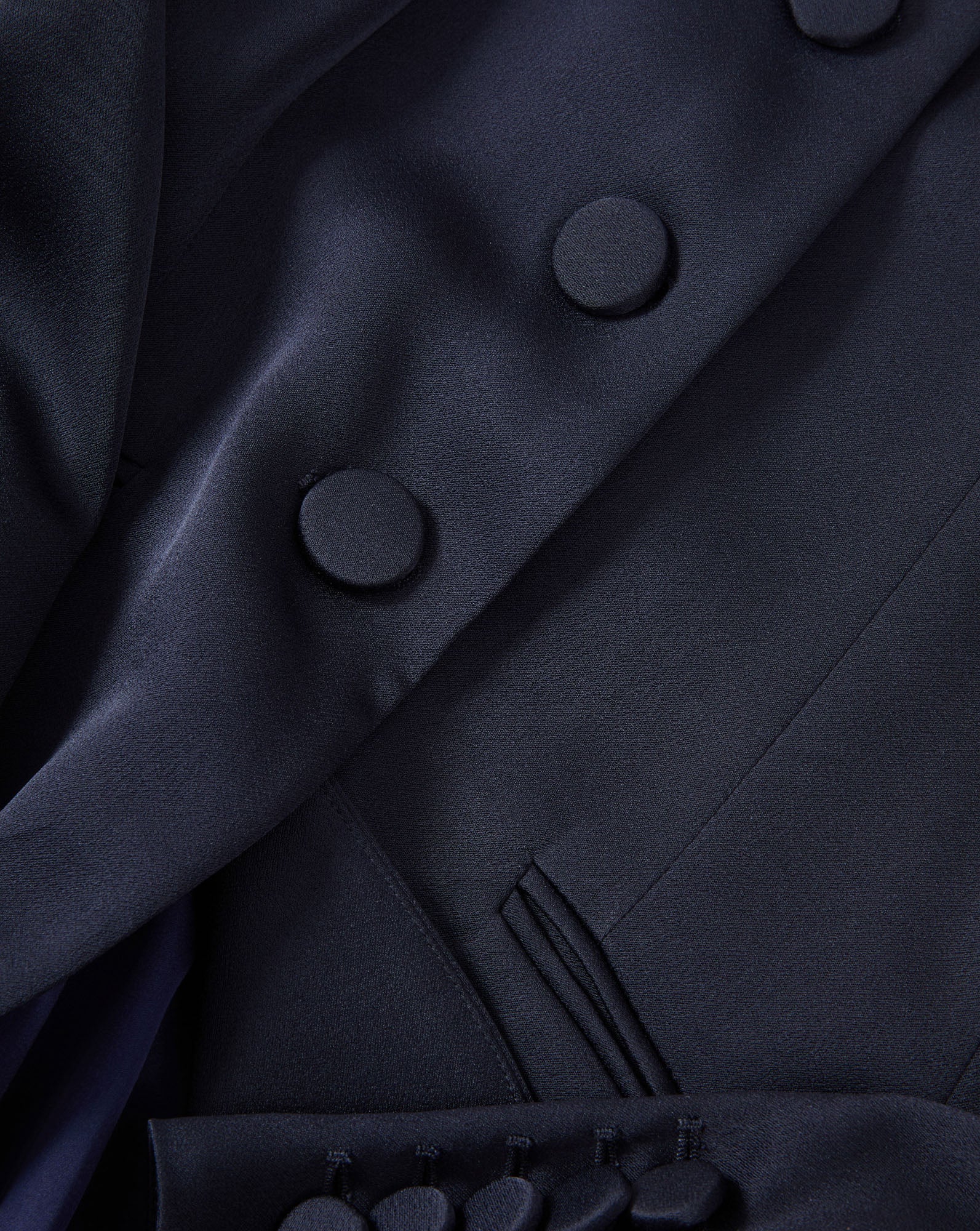 Wryllen Tailored Jacket in Navy