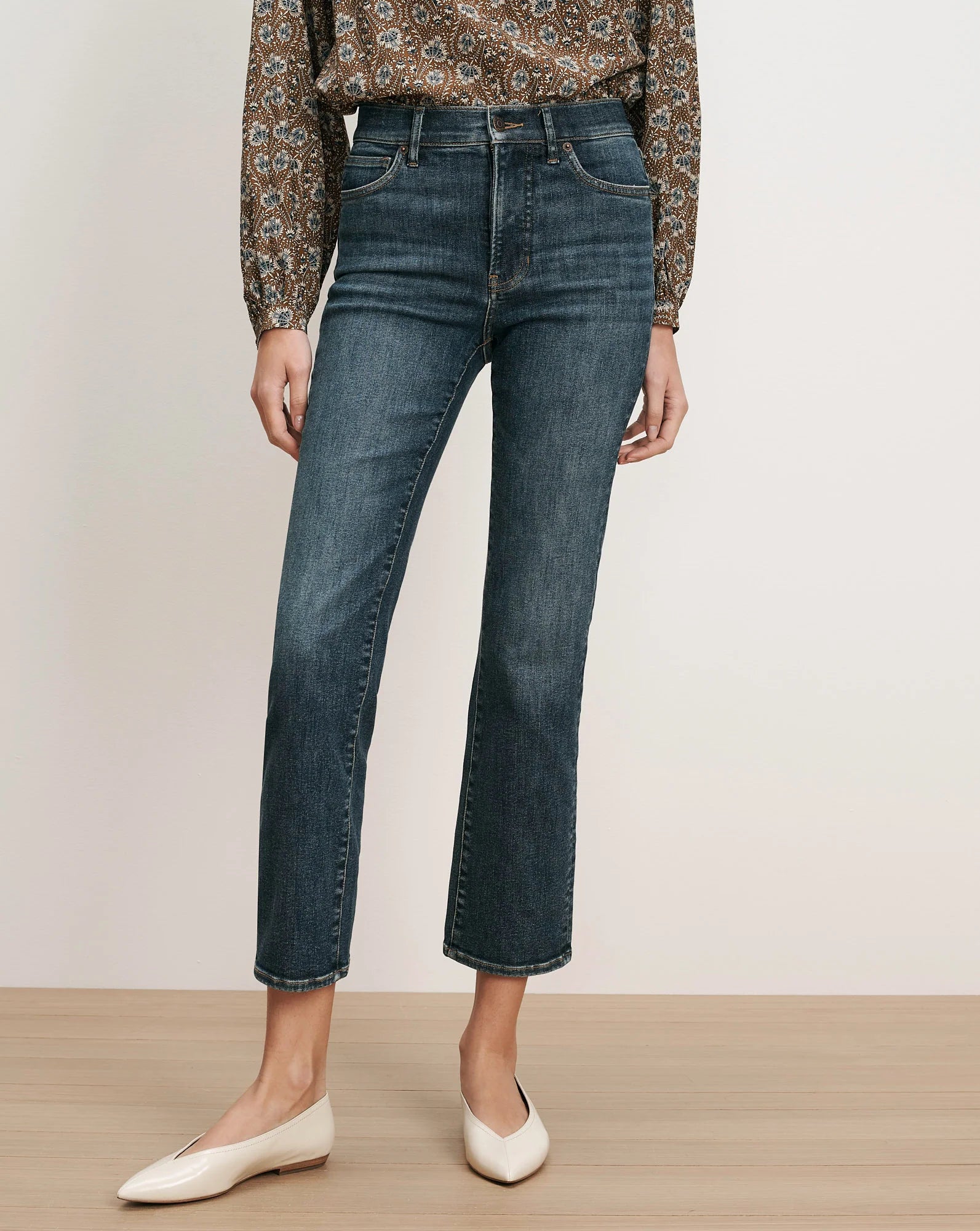 Milla Straight-Leg Jean in Roadside Blue