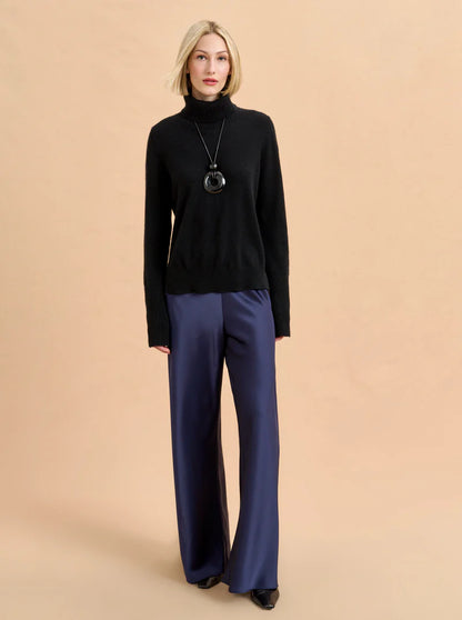 Colby Pant in Midnight