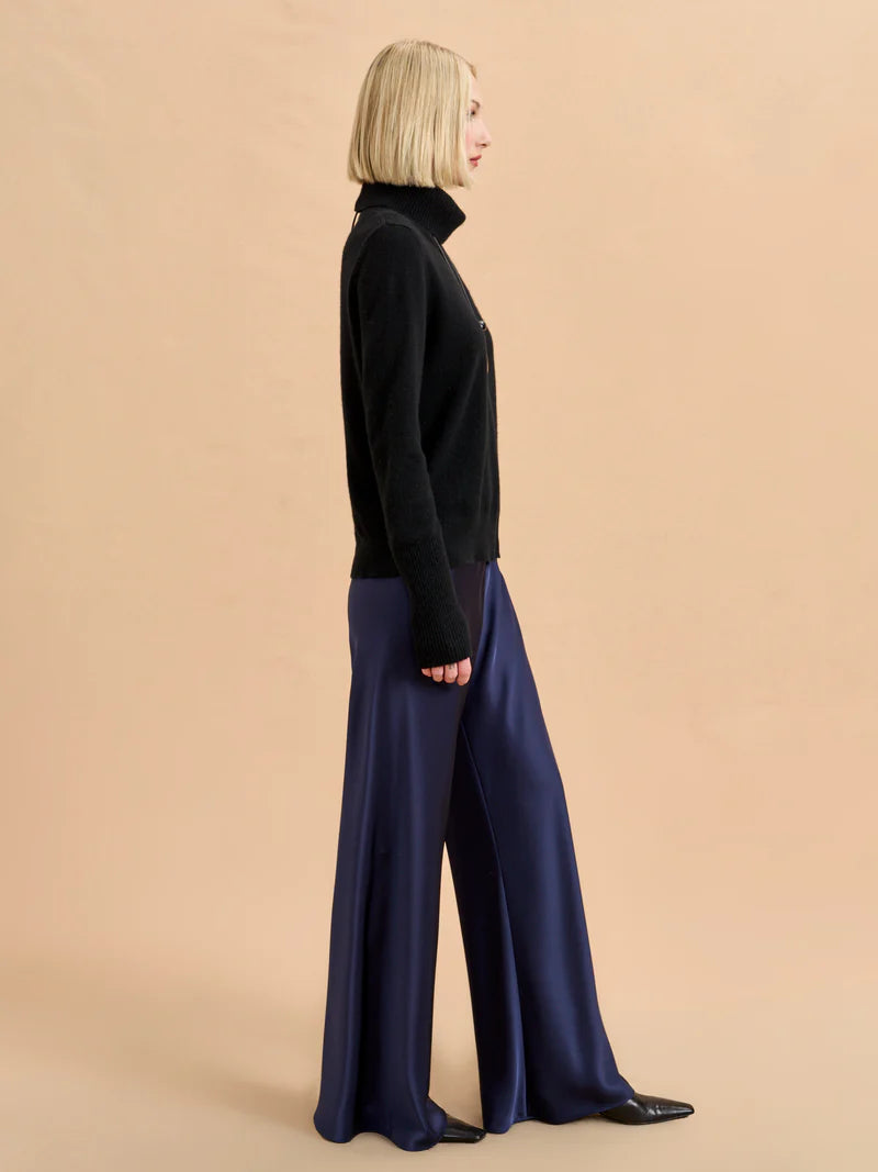 Colby Pant in Midnight