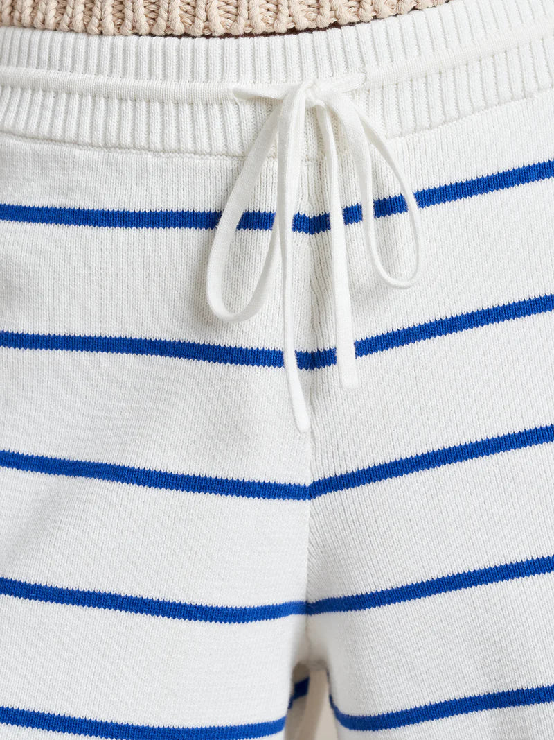 Leo Short in Cream/Cobalt