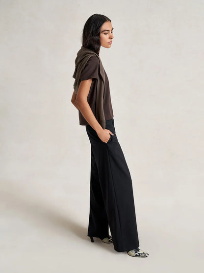 Mol Tee in Chocolate