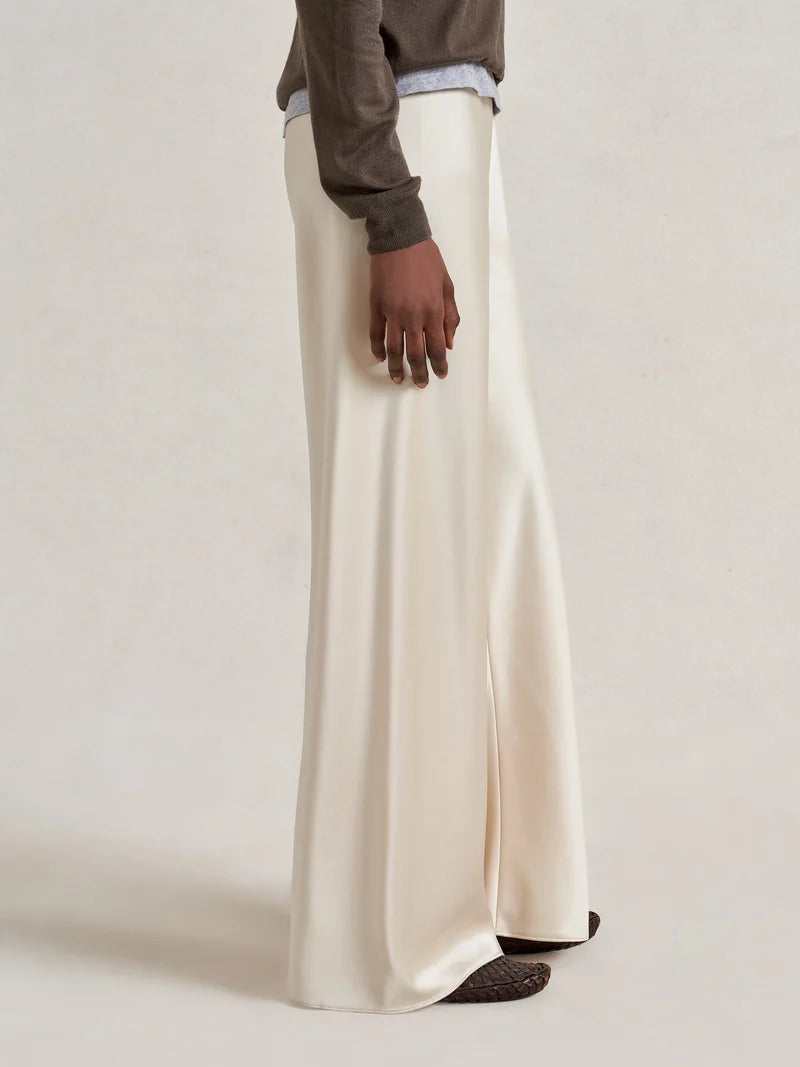 Colby Pant in Champagne