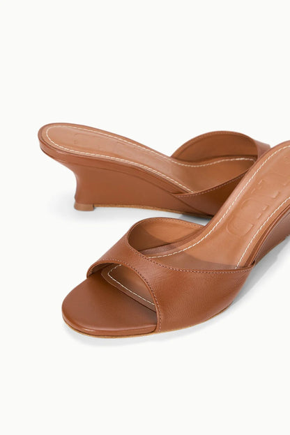 Brigitte Wedge in Tabac