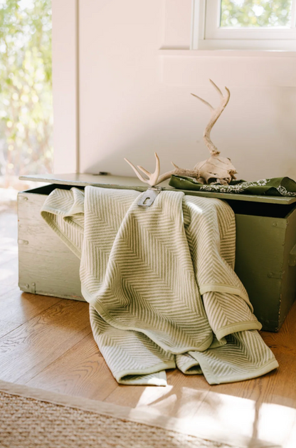 Herringbone Garden Green Blanket