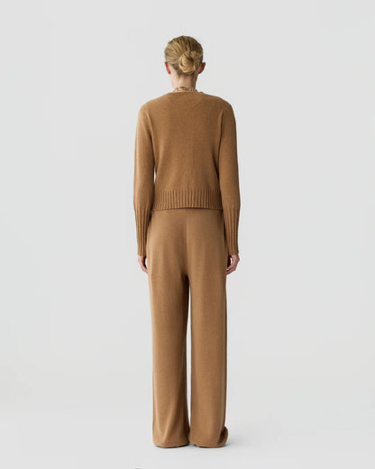 Shrunken Crew in Almond