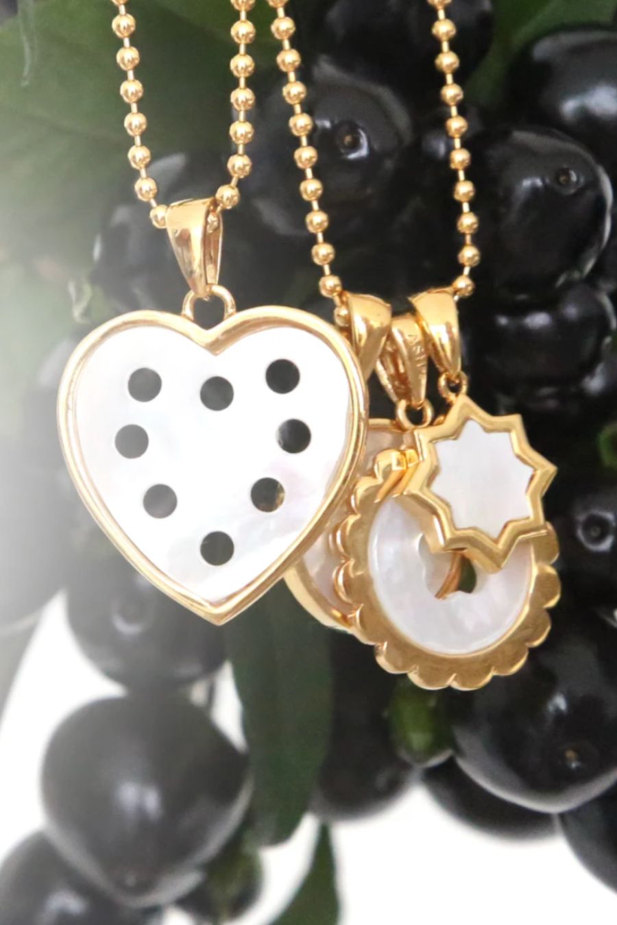 Petite Heart Pendant in Mother of Pearl