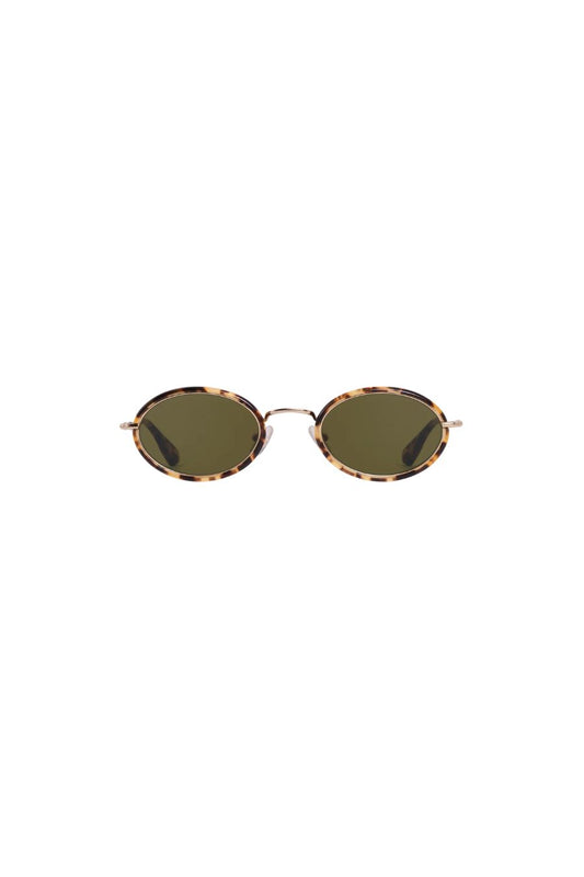 Kate in 12k + Nikko Tortoise