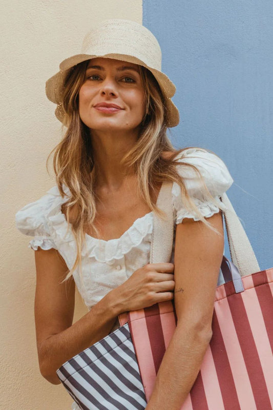 S/M Scallop Crochet Bucket in Natural