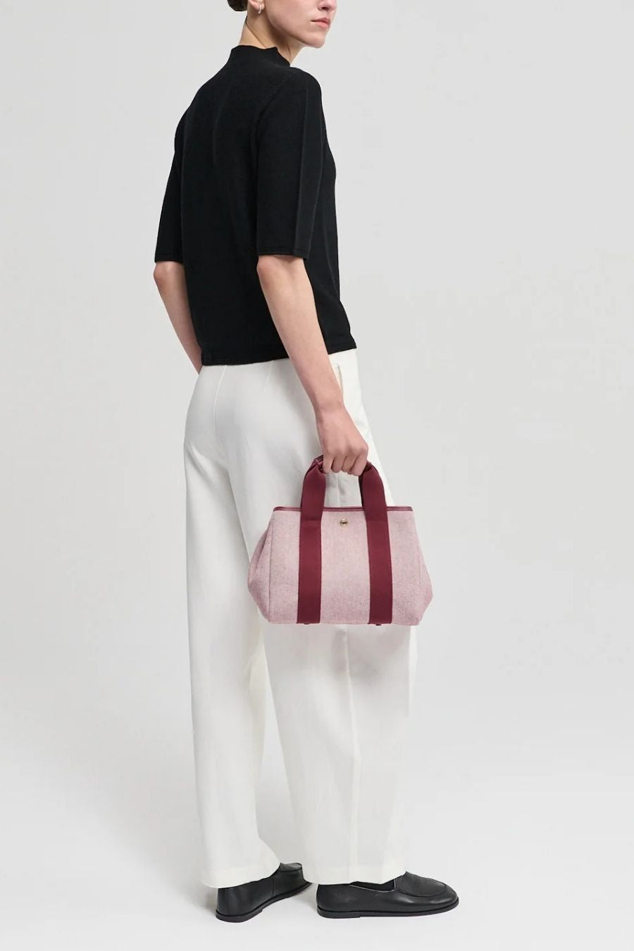Rue de Verneuil Traversée S Burgundy, quilted equestrian saddle pad — front view