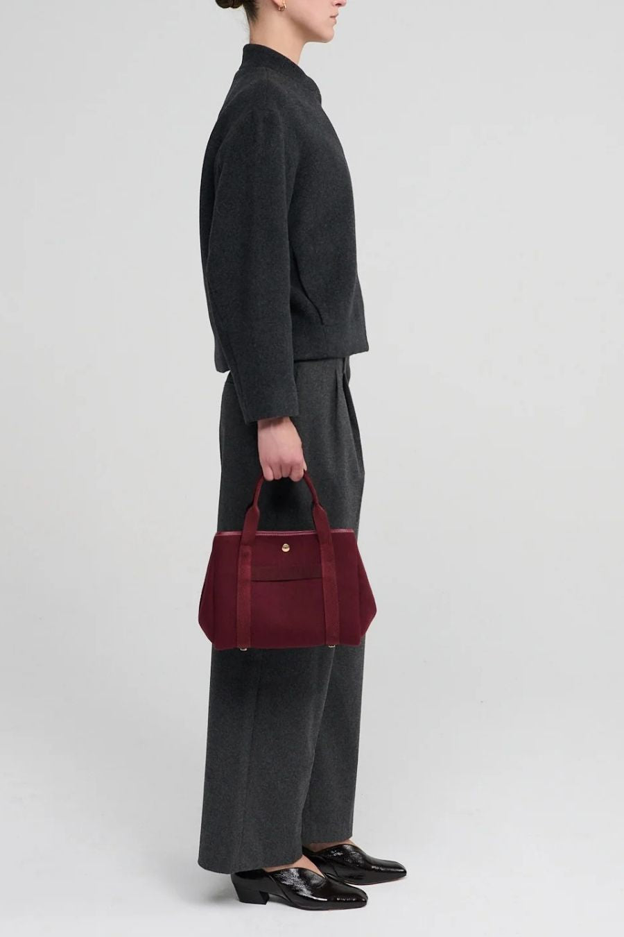 Rue de Verneuil Traversée S Burgundy Flannel, quilted equestrian saddle pad — front view