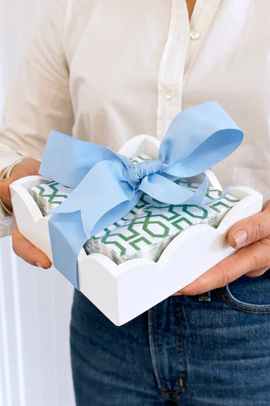 Lacquered Scalloped Napkin Holder | White
