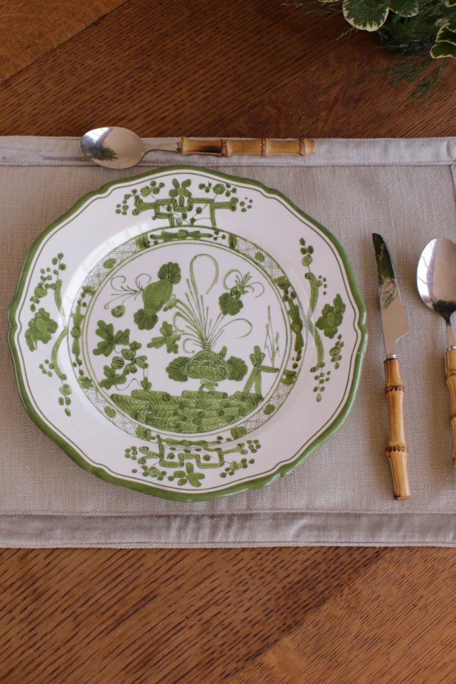 VIDA Faenza 9" Salad Plate Set of 4 White and Green