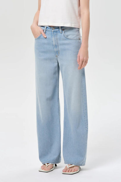 Low Curve Jean in Memory