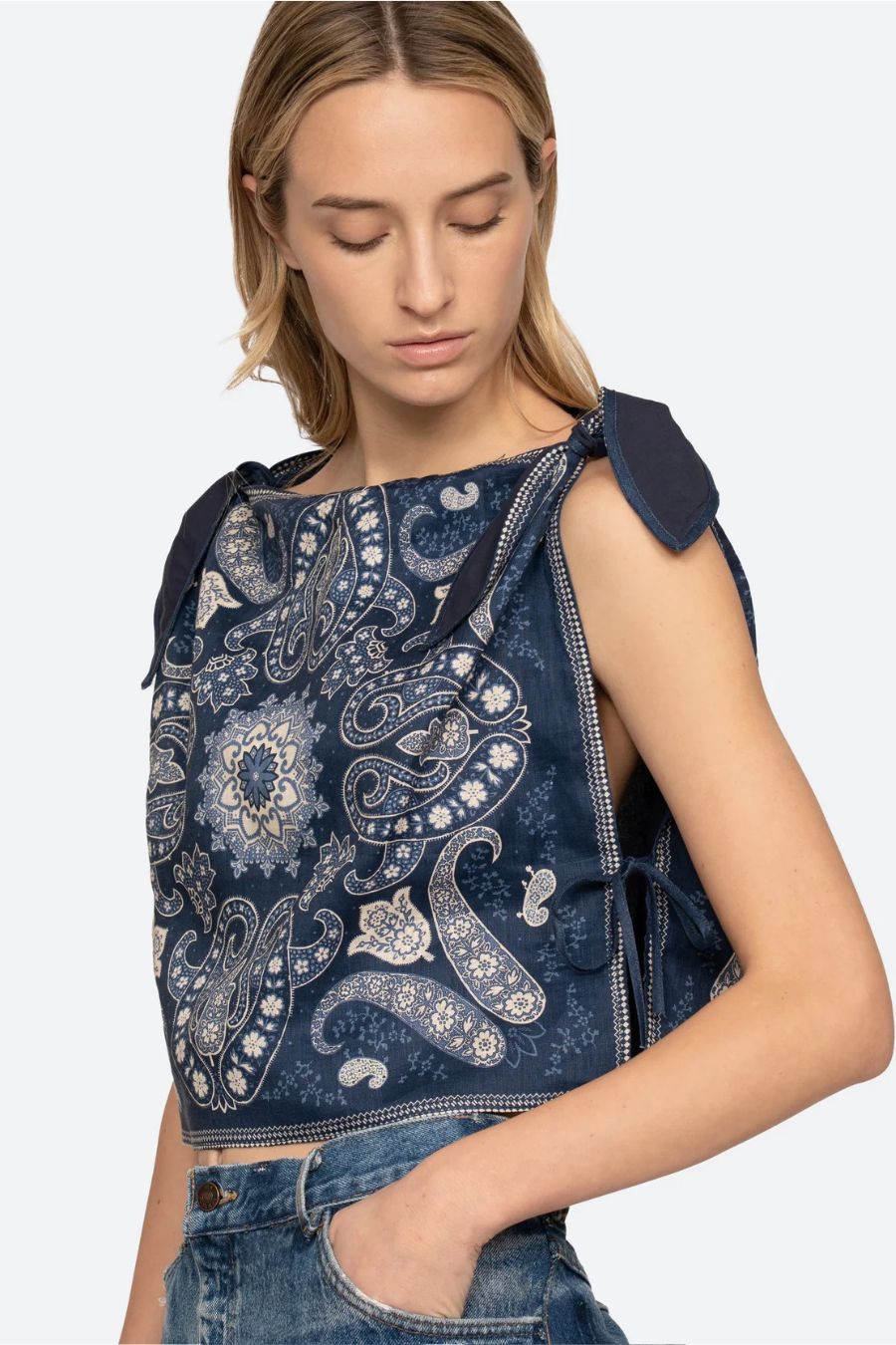 Emelina Print Sleeveless Top in Navy