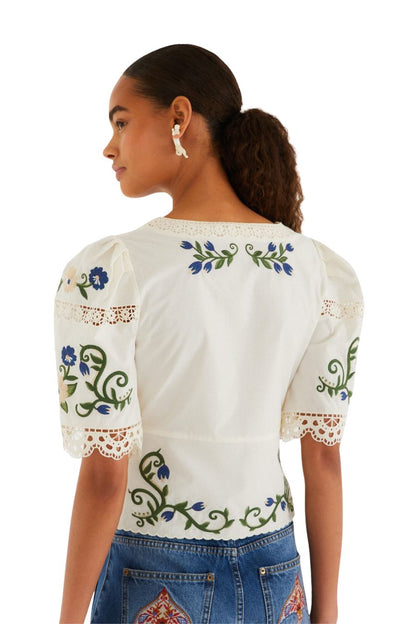 Countryside Land Blouse in Off White