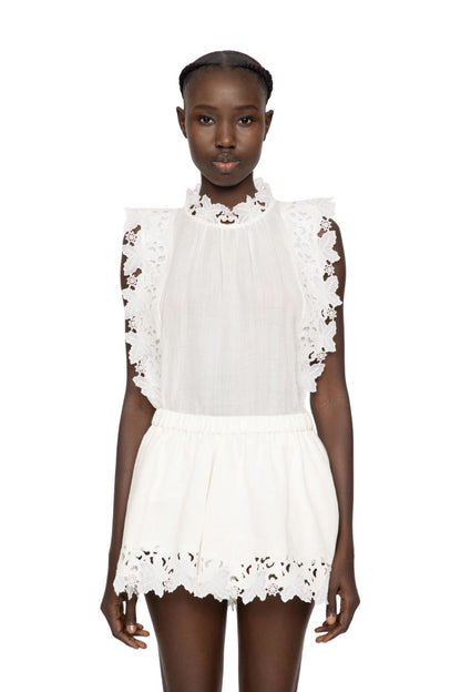 Eleannora Shorts in White