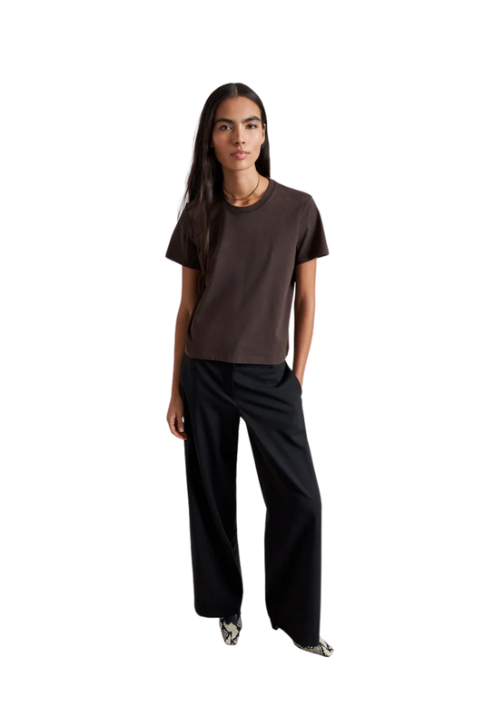 Mol Tee in Chocolate