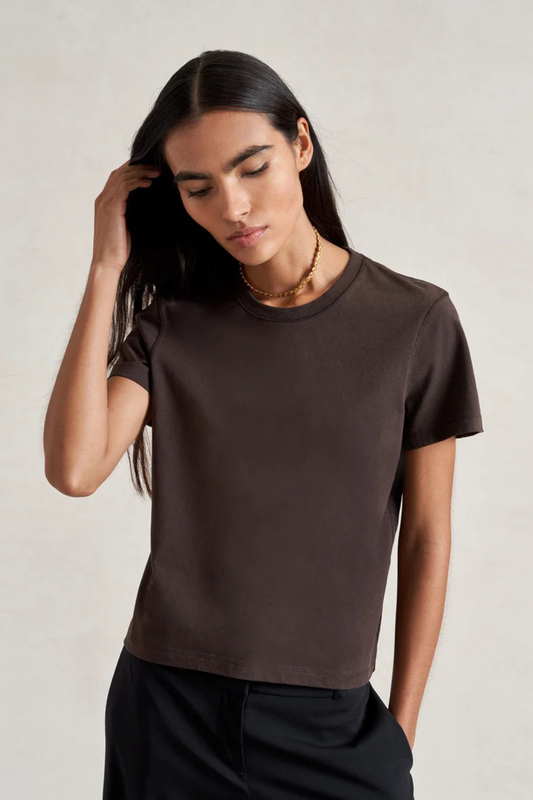 Mol Tee in Chocolate