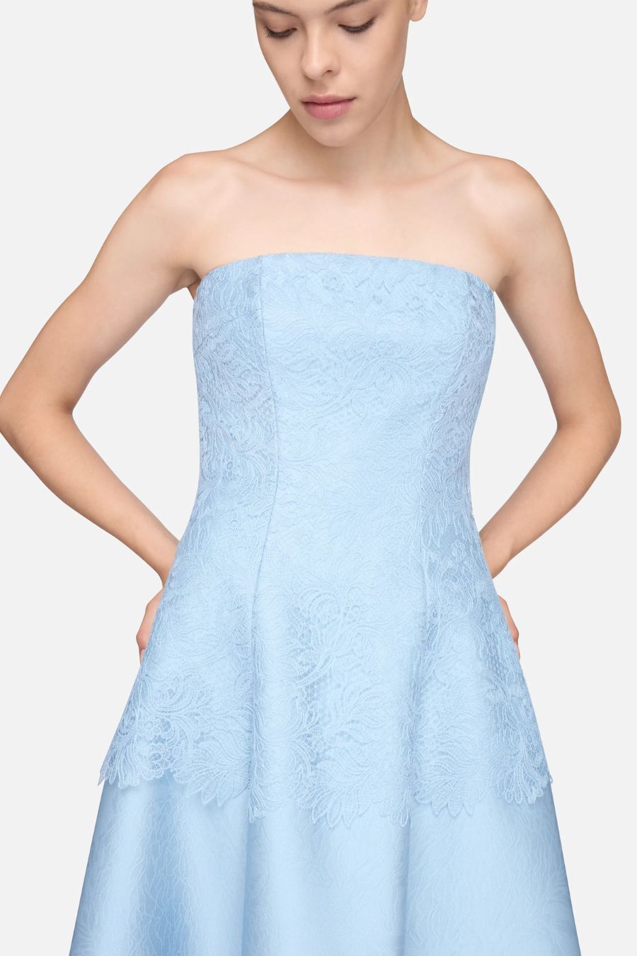 Meja in Icy Blue