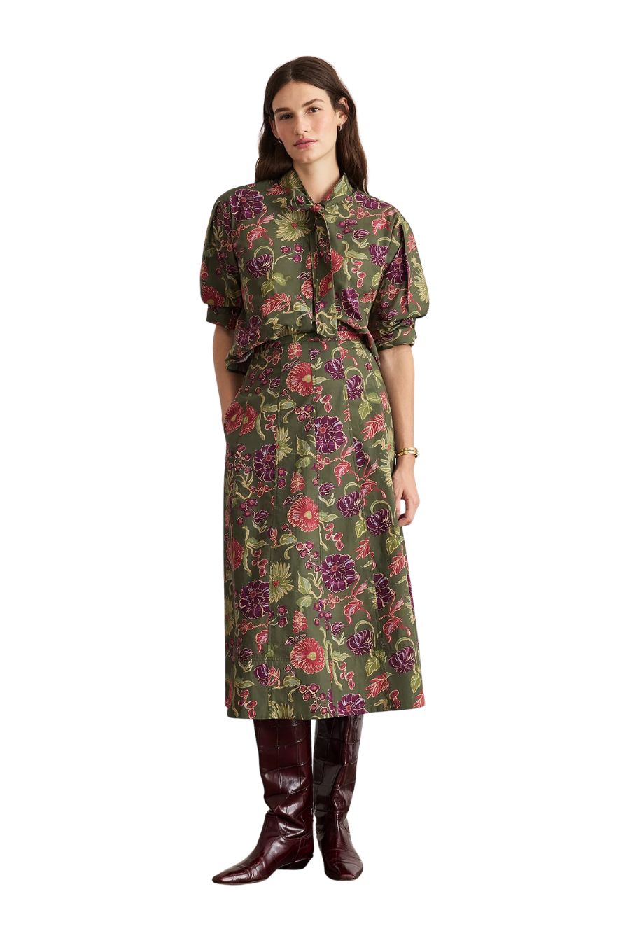Anna Top in Army Multi