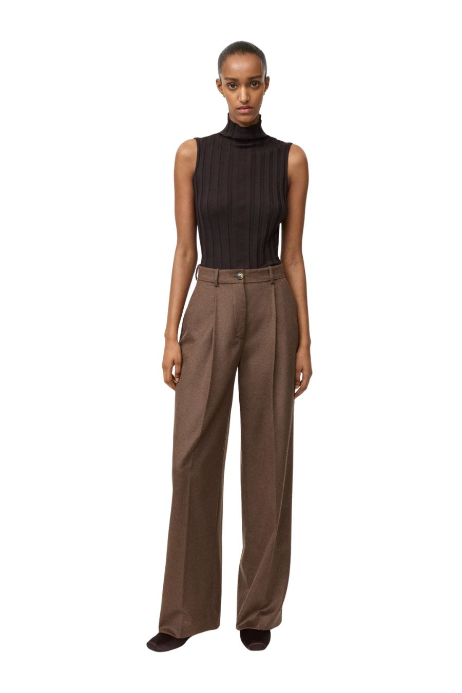 Wide Pleat Trousers in Mocha