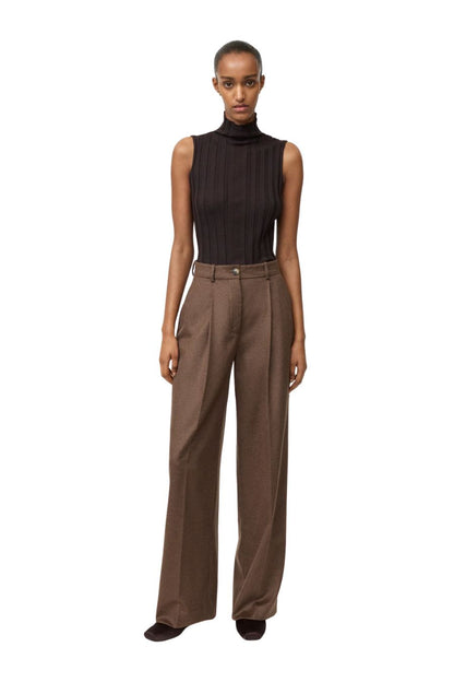 Wide Pleat Trousers in Mocha