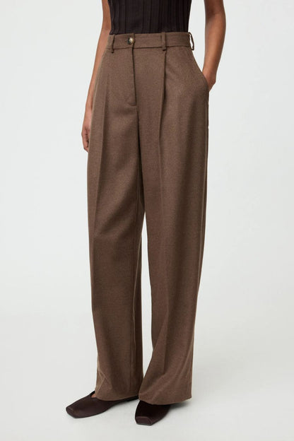 Wide Pleat Trousers in Mocha