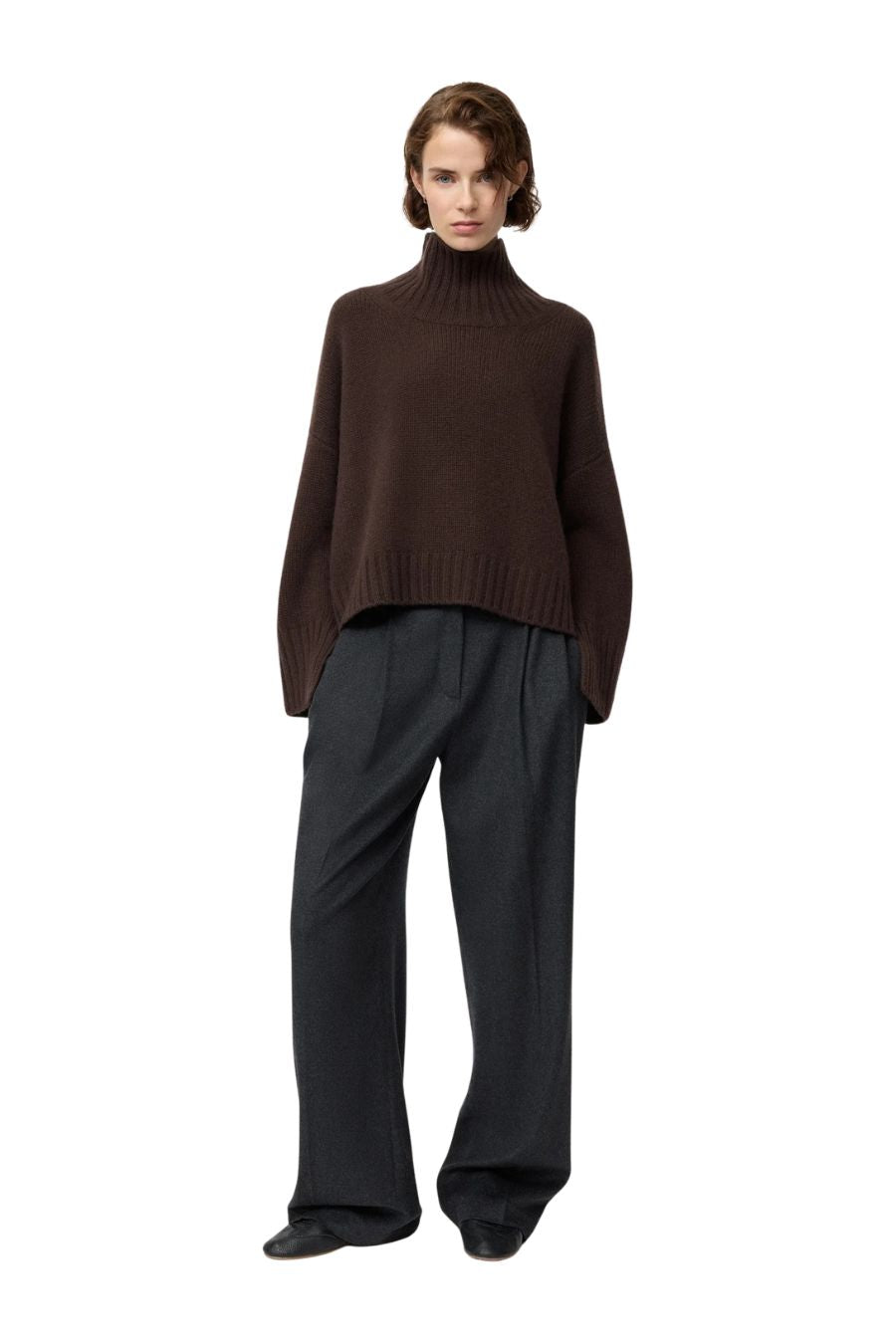 Girlfriend Turtleneck in Mocha