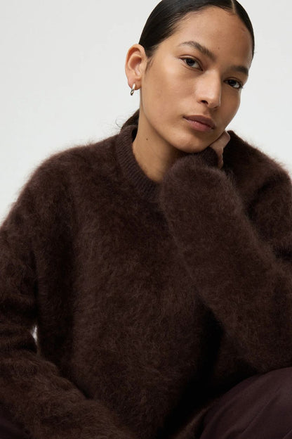 Brushed Boyfriend Crewneck in Mocha