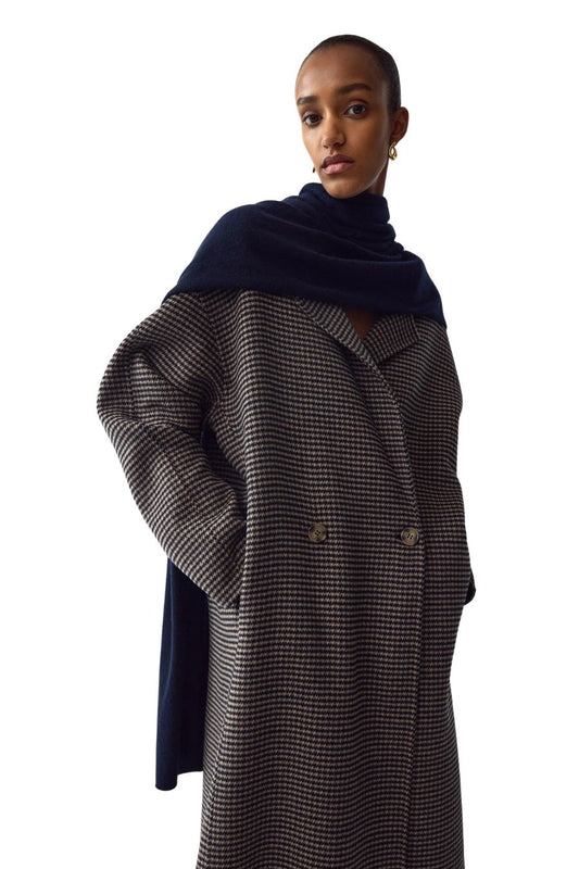 Knitted Scarf in Navy