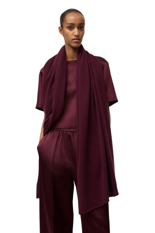 Knitted Scarf in Bordeaux