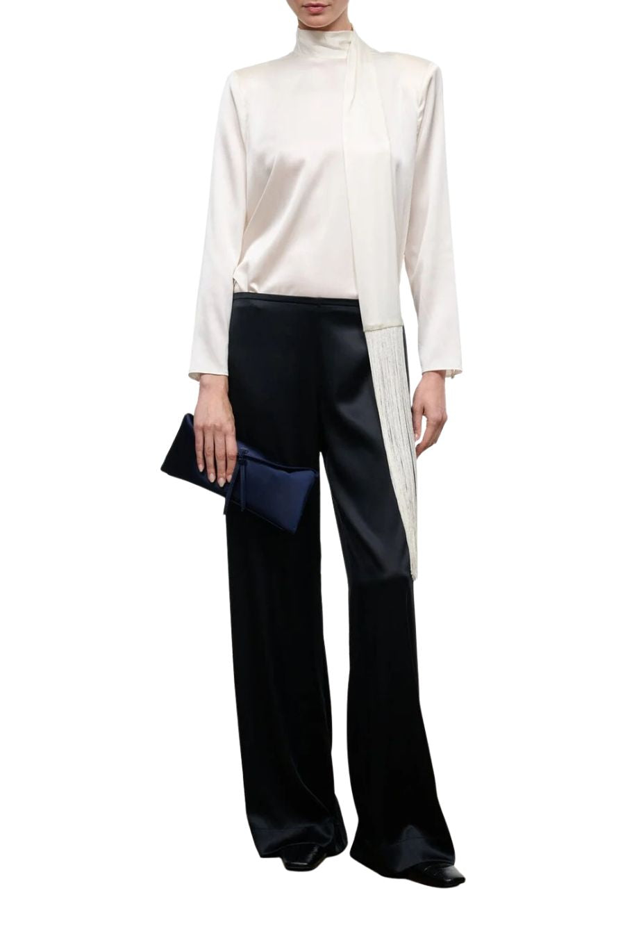 Stroll Silk in Pant in Black
