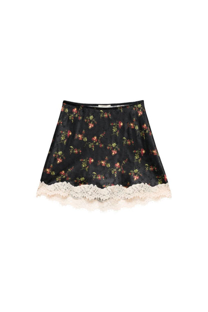 Giulietta Skirt in Noir Hillside Thistles