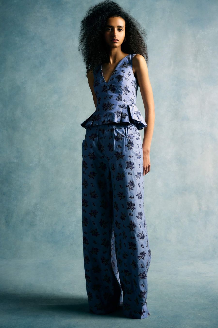 TS Jasminium Navy Bouquet Top