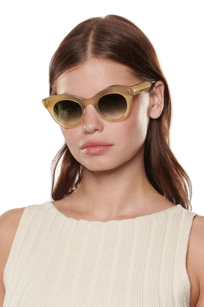 Olivia in Chamomile