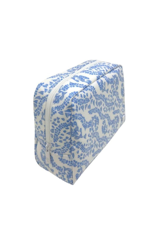 Luxe Gloss Wash Bag Medium in All Heart Blue