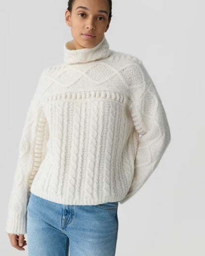 Super Cloud Turtleneck in Cream