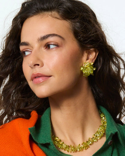 The Cubic Cluster Necklace in Kiwi