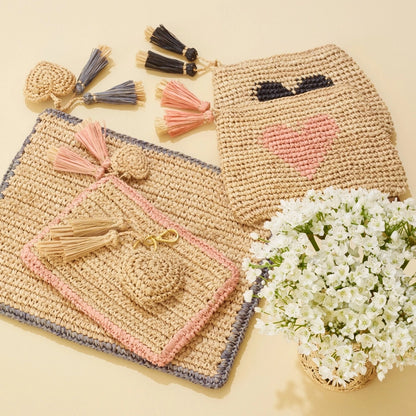 Small Heart Raffia Zip-Pouch