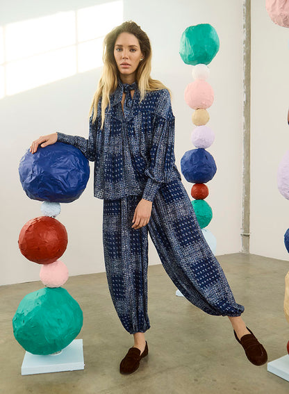 Briggs Pant in Inkwell Paisley